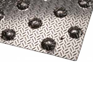 Dalle podotactile en aluminium, grain de riz, à visser. Dimensions: 600 x 412 mm.