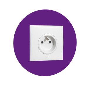 Lot de 10 adhésifs de contraste pour prises électriques.  Améliorez la visibilité de vos prises électriques.